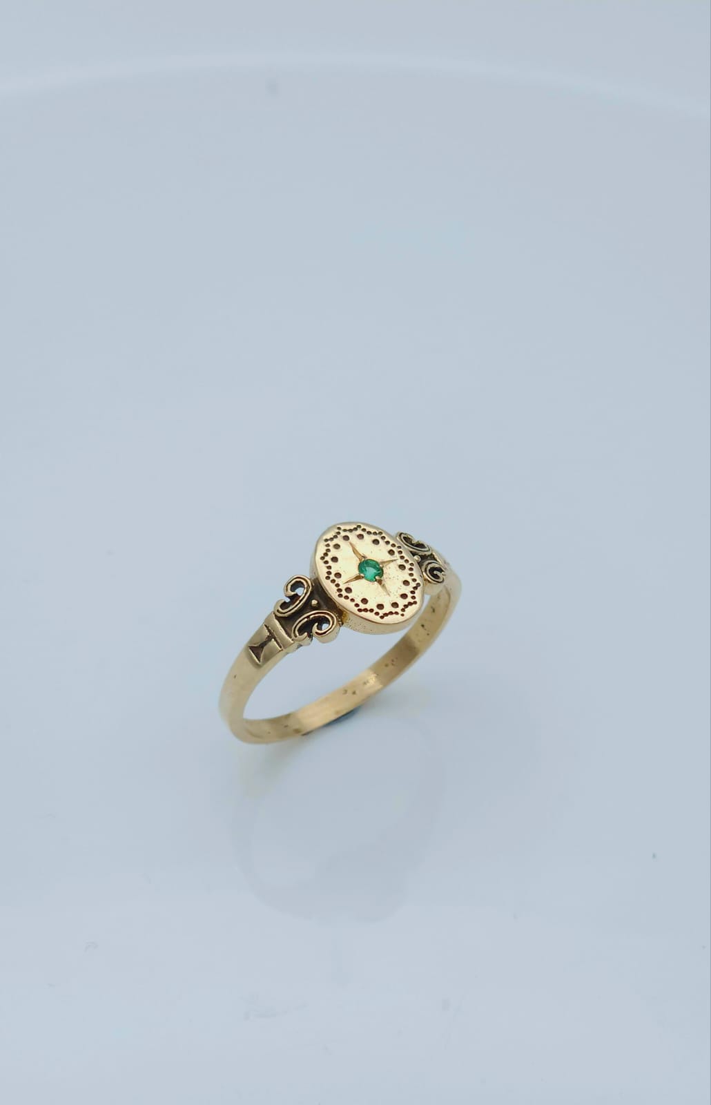 14K Gold Antique-Style Ring, Set with a Green Emerald