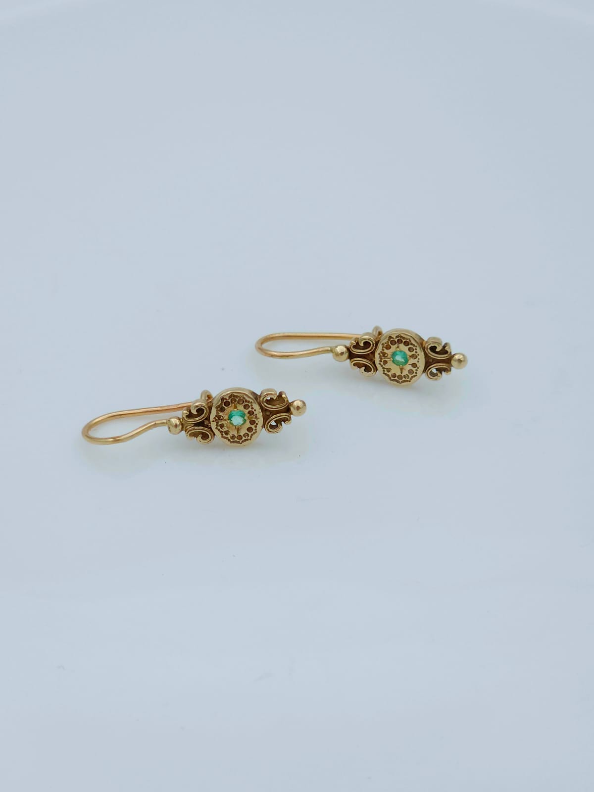 14K Gold Antique-Style Earrings Set with Green Emerald