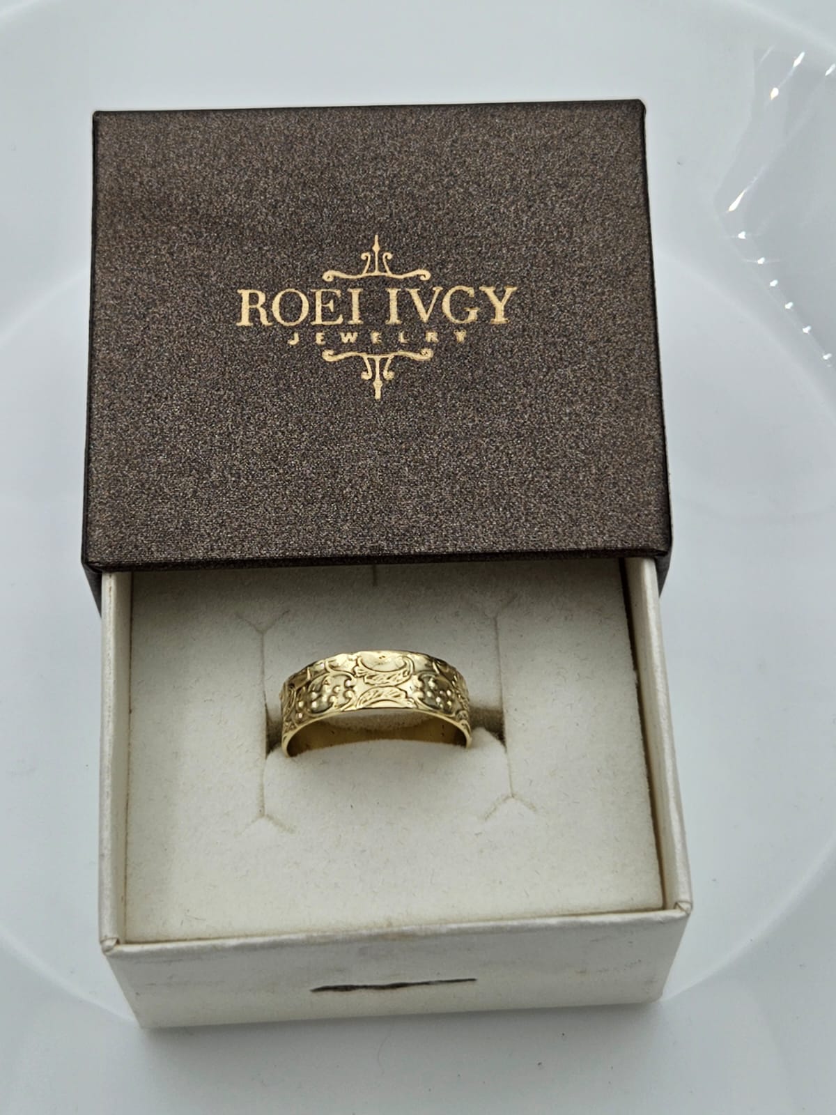 14K Gold Decorative Wedding Ring