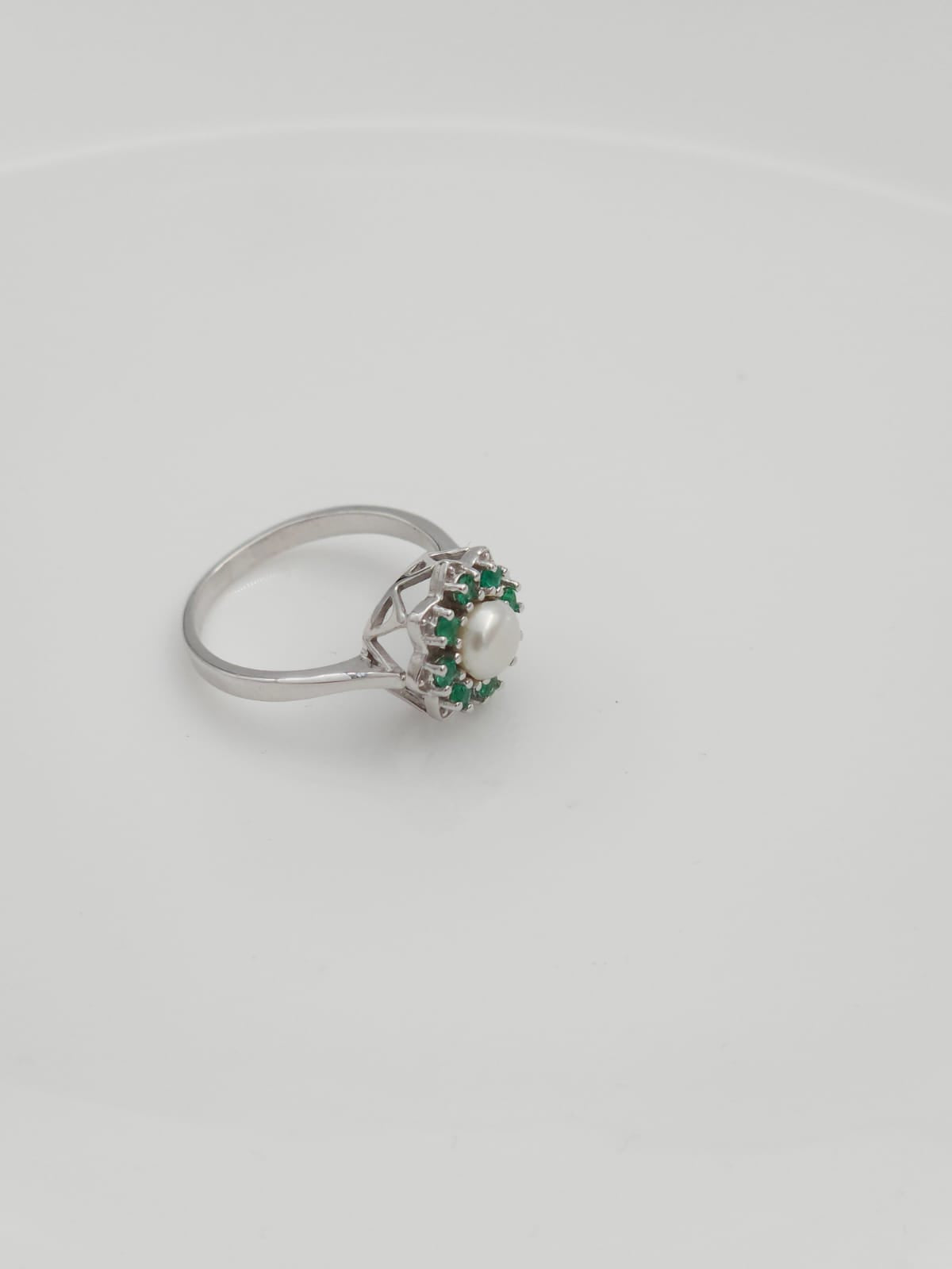 14K Gold Vintage-Style Ring Set with a Natural Pearl and Emerald Stones