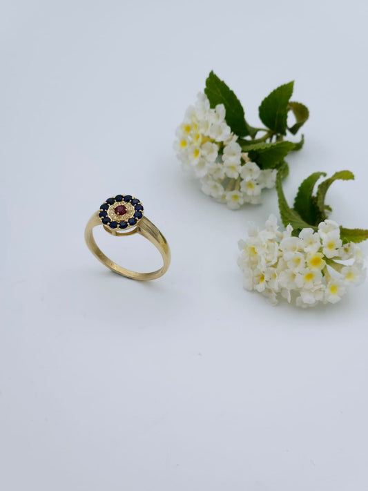 טבעת זהב 14 קראט משובצת אבני ספיר יהלומים ורובי