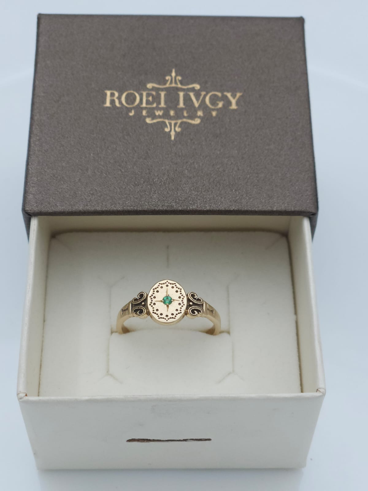 14K Gold Antique-Style Ring, Set with a Green Emerald
