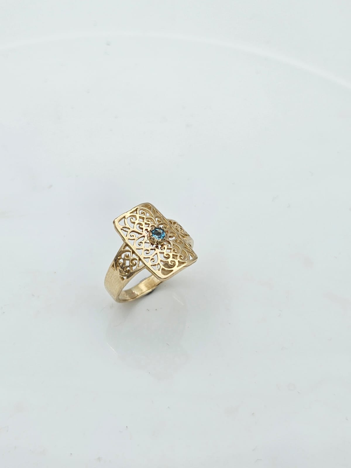 14K Gold Rectangular Lace Ring Set with Blue Topaz