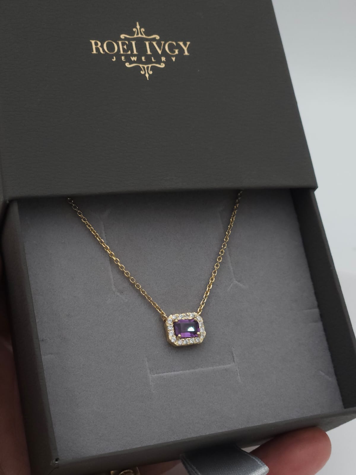 14K Gold Necklace with Diamonds and Amethyst Stone