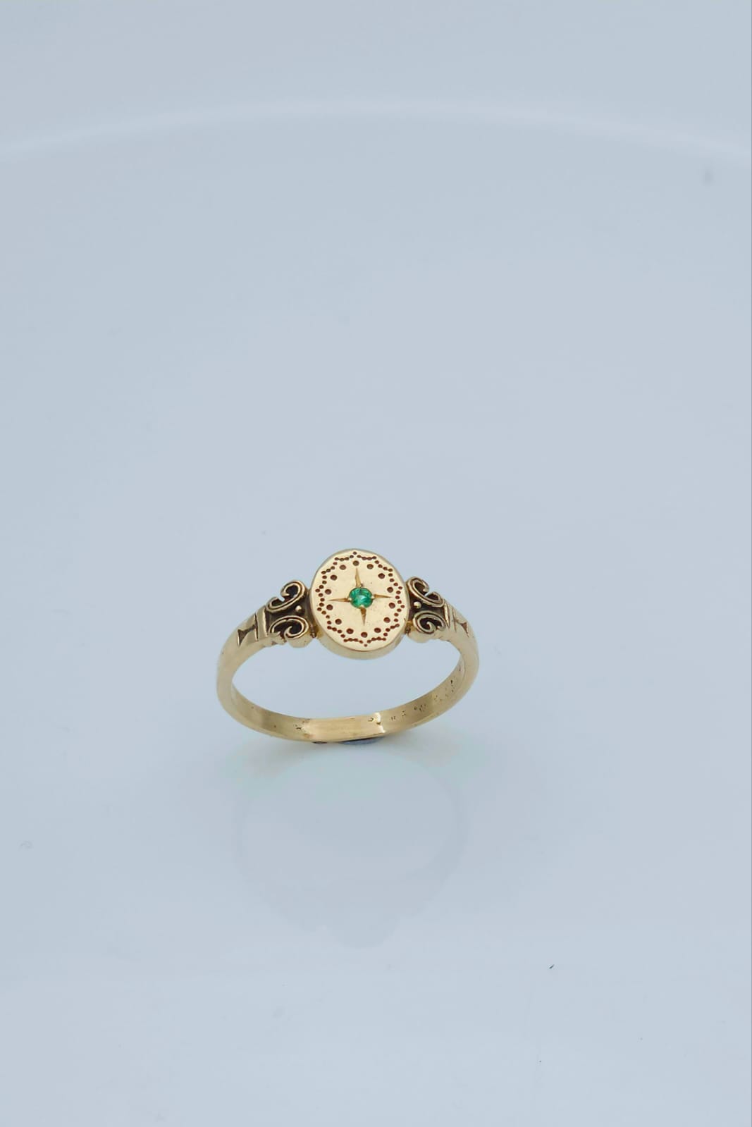 14K Gold Antique-Style Ring, Set with a Green Emerald
