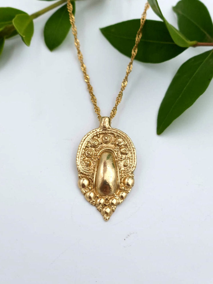 14K Gold Filigree Pendant Set with a Natural Pearl