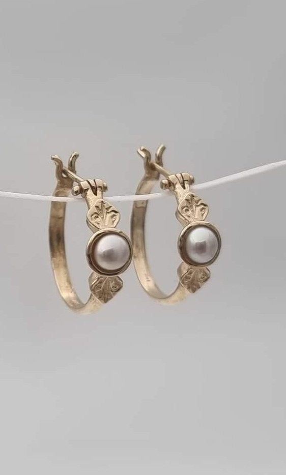 14K Gold Antique-Style Hoop Earrings with Pearl