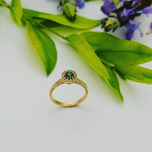 טבעת זהב 14 קראט משובצת אבני טורמלין ירוק ויהלומים