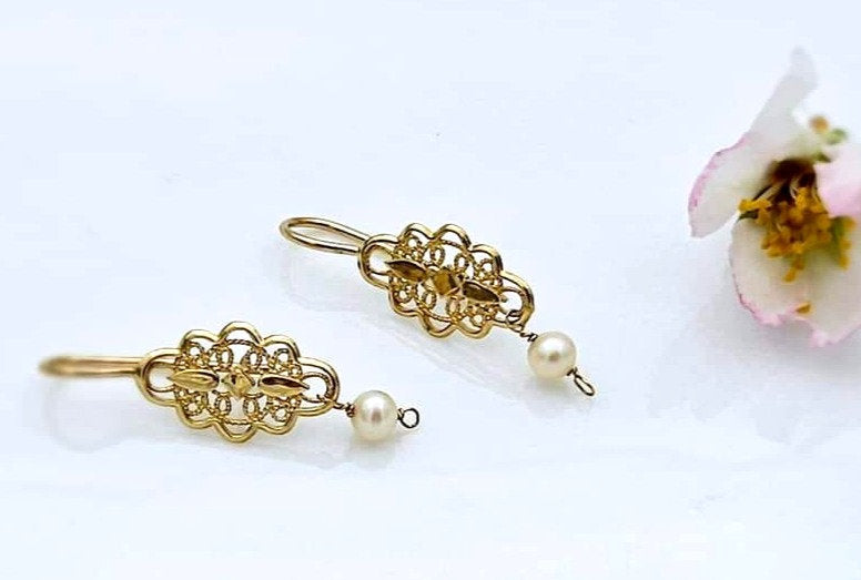 14K Gold Lace Earrings with Pearl