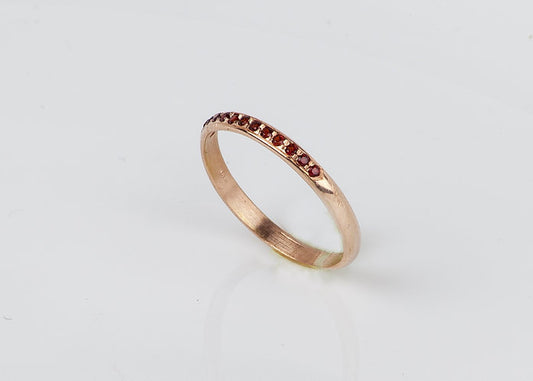 14K gold ring set with garnet stones