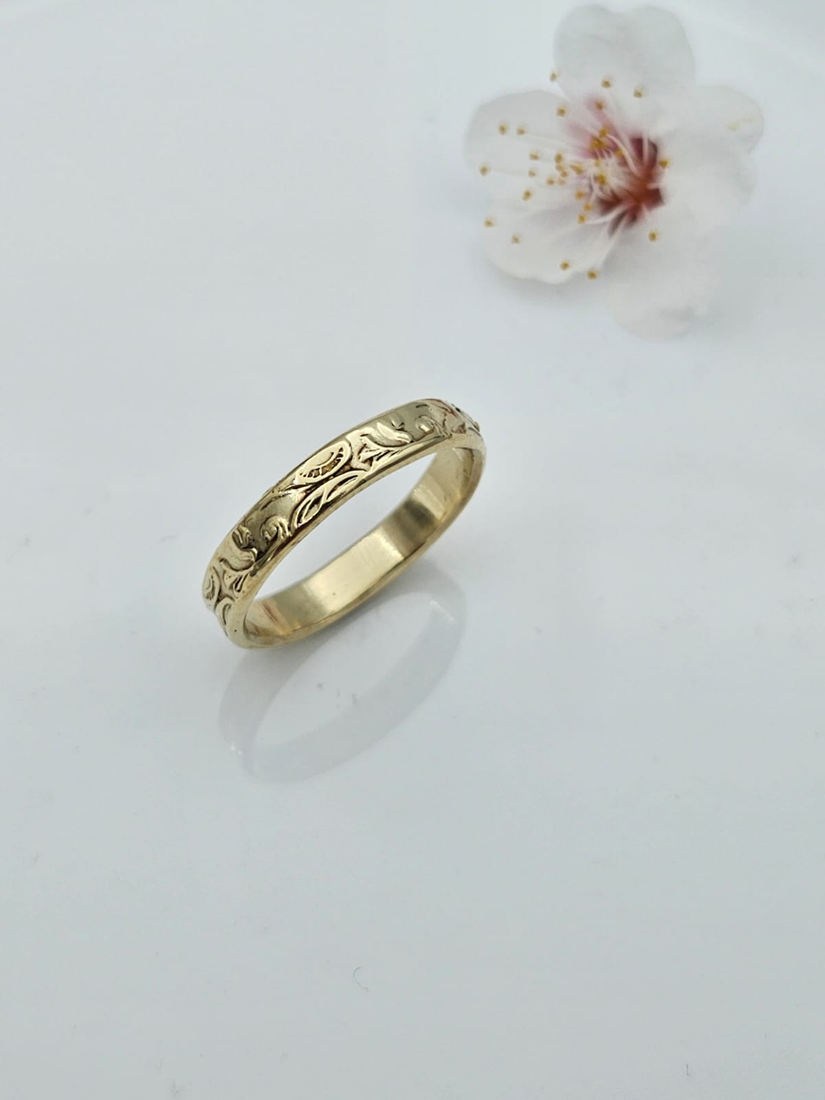 14K Gold Decorated Ring