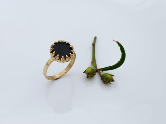 טבעת זהב 14 קראט משובצת אבן אוניקס