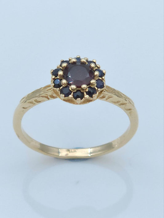 טבעת זהב 14 קראט בסגנון עתיק משובצת גרנט ואבני ספיר