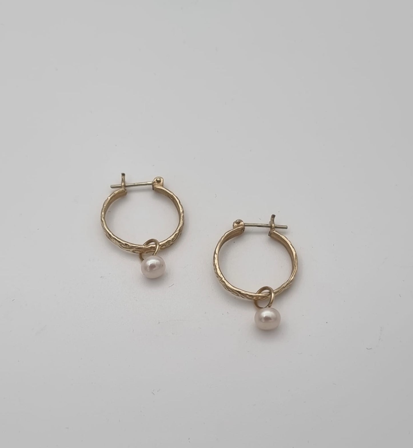 Moroccan-Style Hoop Earrings with Pearl