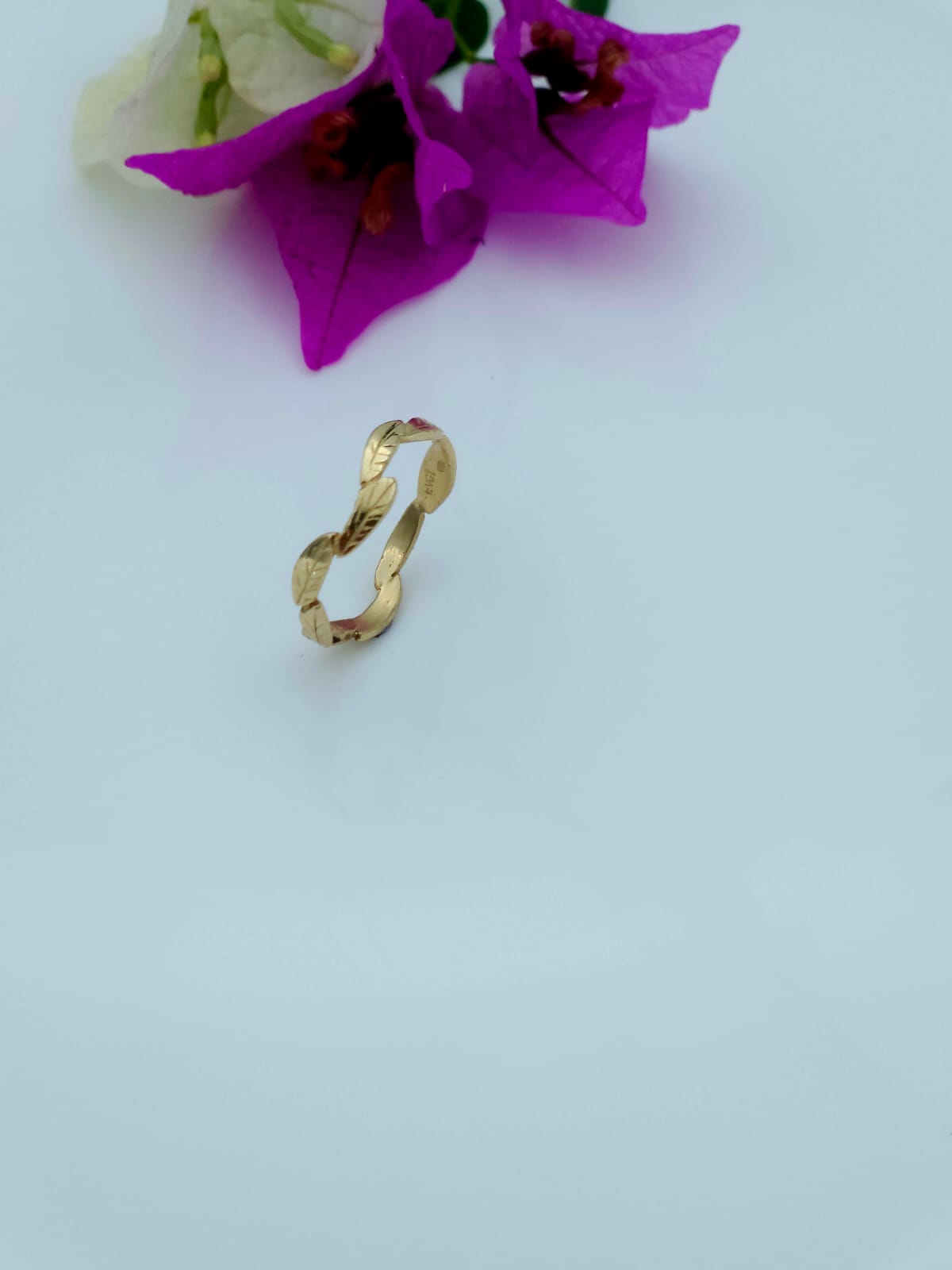 14K Gold Leaf Wedding Ring