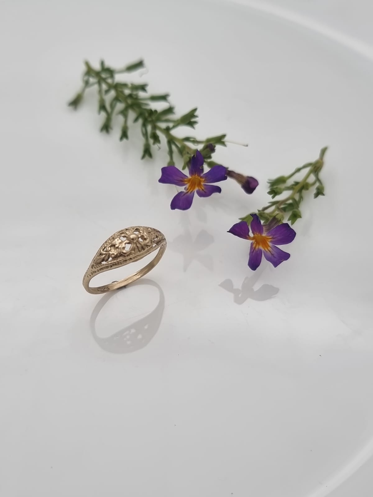 Delicate 14K Gold Lace Ring