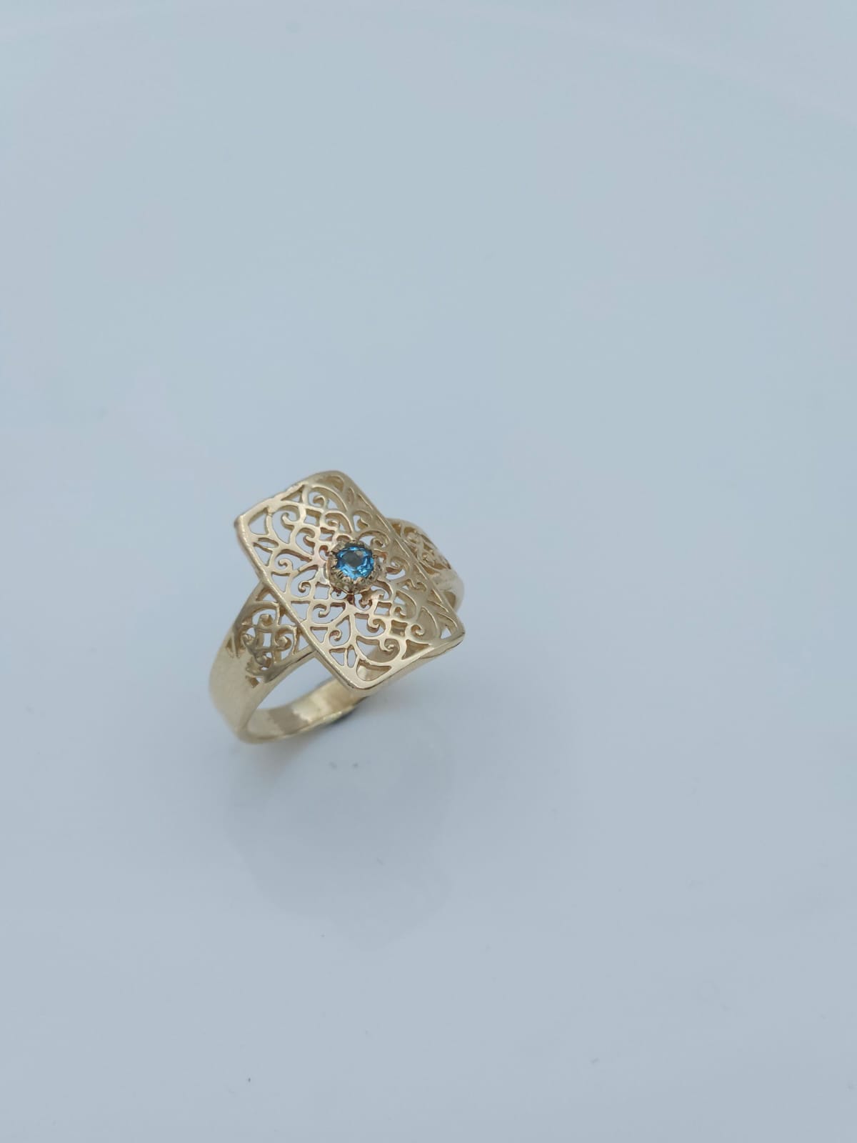 14K Gold Rectangular Lace Ring Set with Blue Topaz