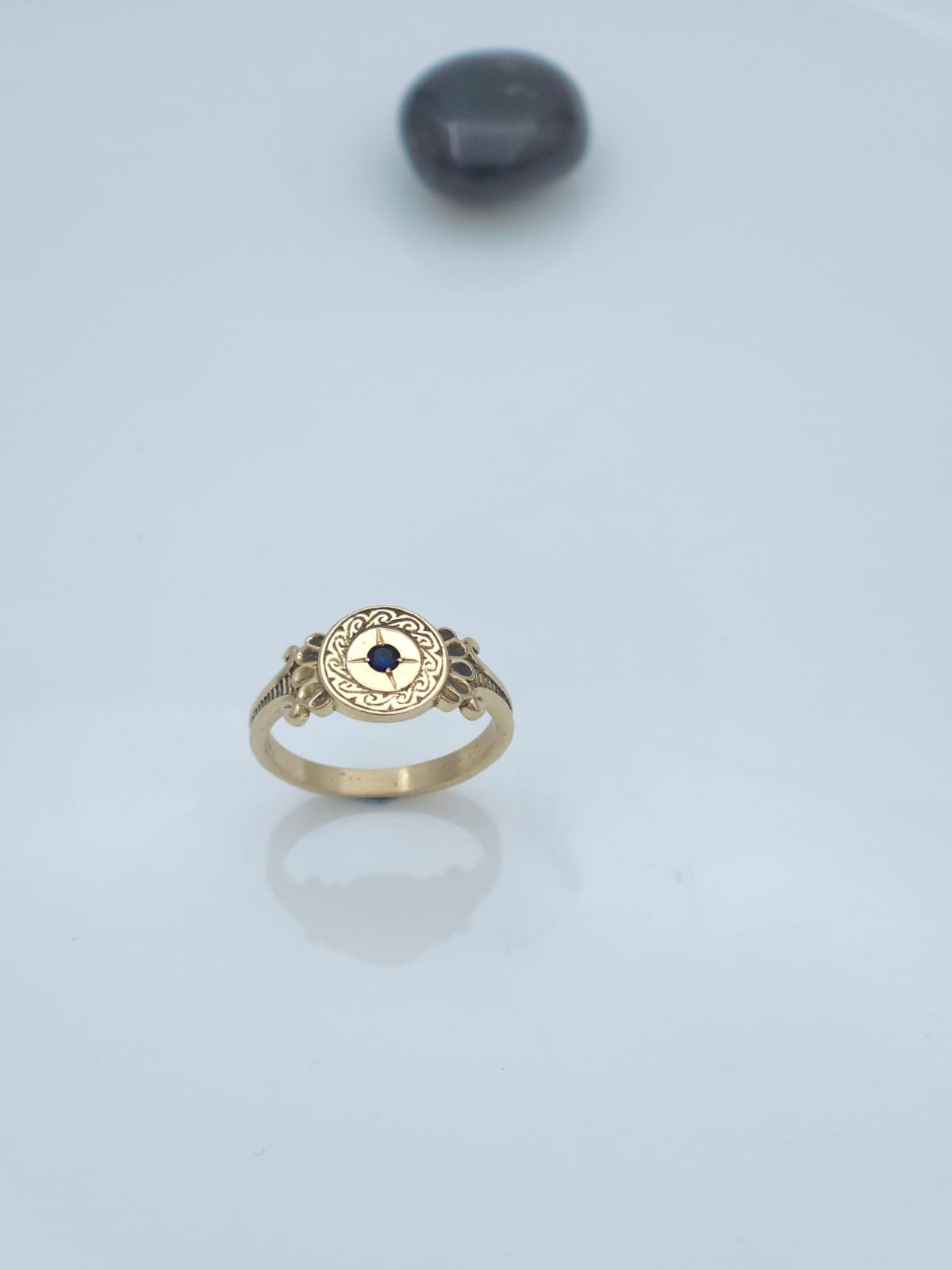 14K Gold Ring with Antique-Style Engravings, Set with a Blue Sapphire