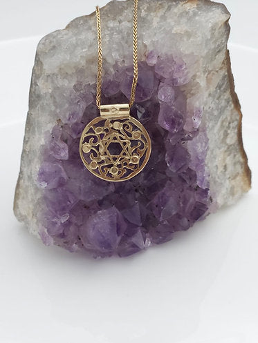 14K Gold Star of David Pendant with Filigree Detailing