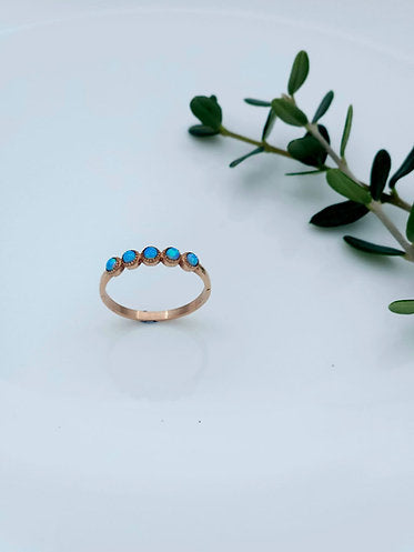 Gold Ring Set with 5 Opal Stones