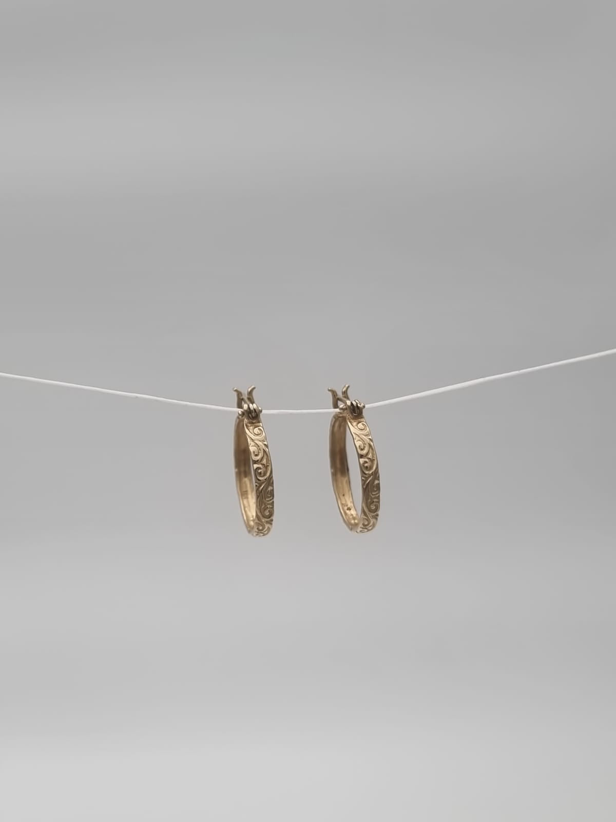 14K Gold Moroccan-Style Hoop Earrings