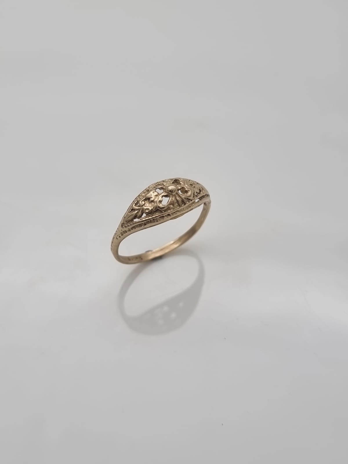 Delicate 14K Gold Lace Ring